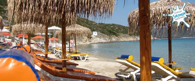 Klimatarija - sadržaji na plaži ispred taverne Ntina-Vicki